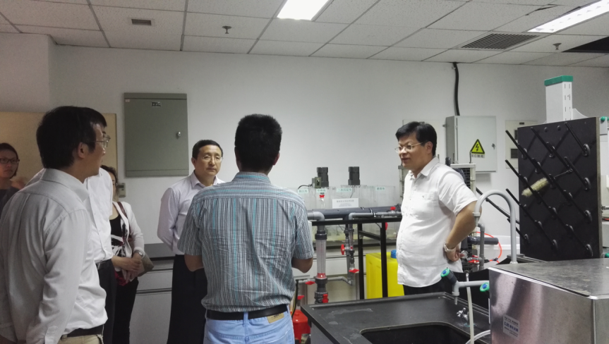 廈門市環(huán)保局長(zhǎng)一行到中科院參觀考察
