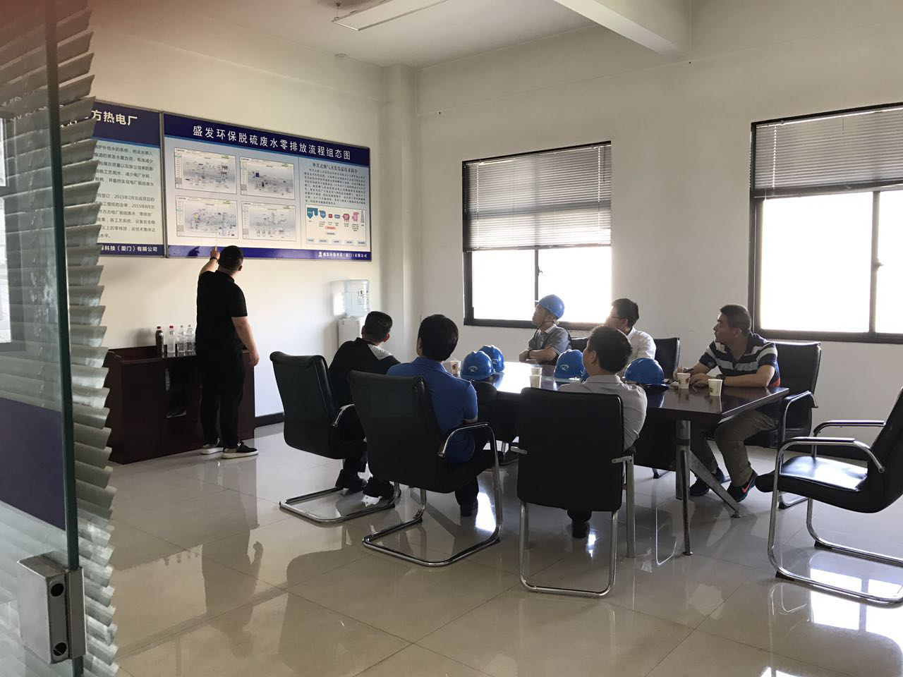 粵電湛江電廠何主任一行到焦作萬(wàn)方項(xiàng)目部參觀考察并進(jìn)行技術(shù)交流