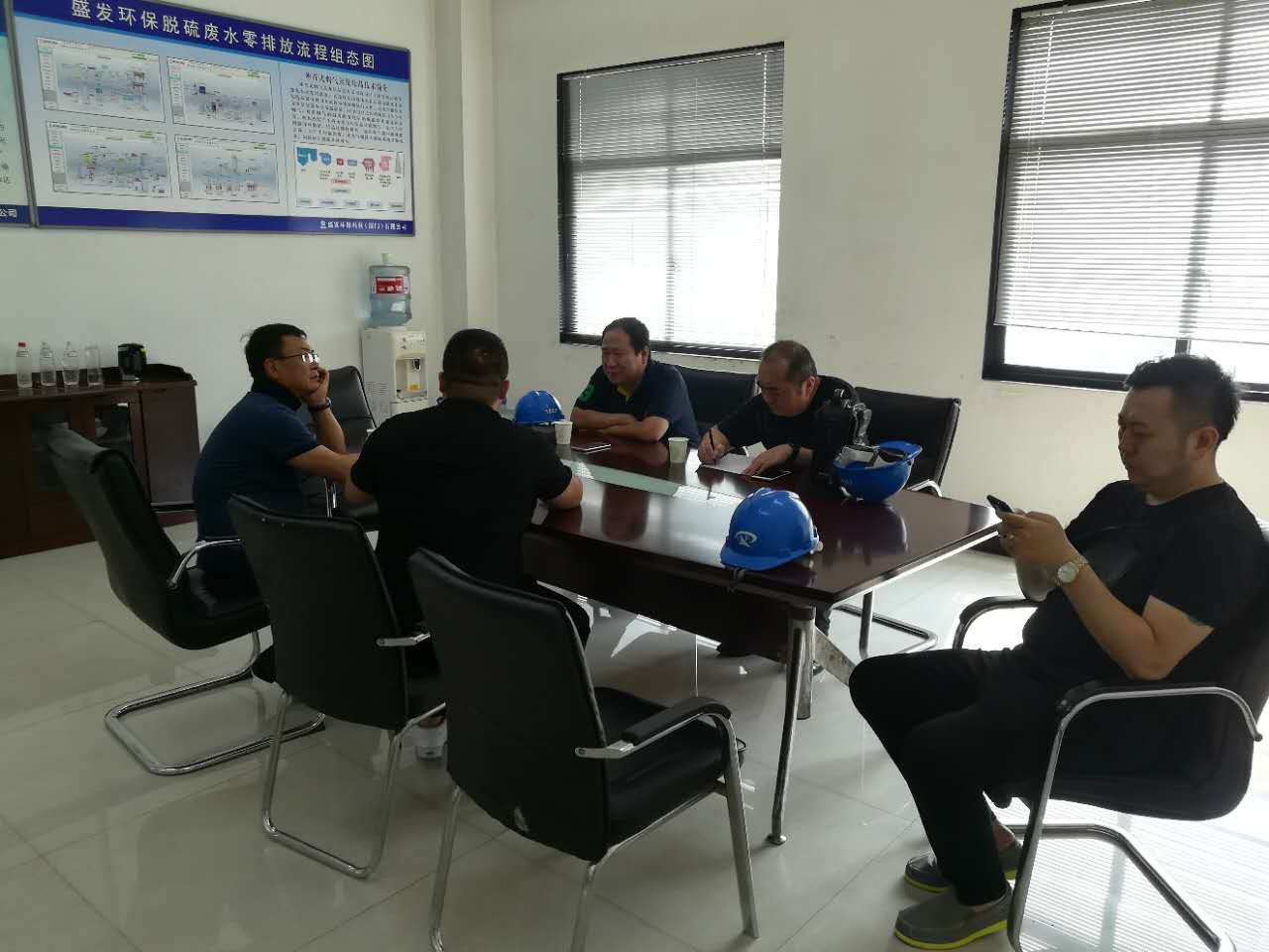 北京國(guó)宏融資租賃有限公司馬總一行蒞臨焦作萬方項(xiàng)目部參觀考察